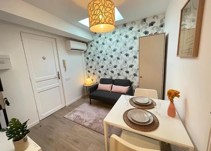 Nice Renting - Fersen - 2 Rooms Vieil Antibes - Ac - Safranier - Big Terrace