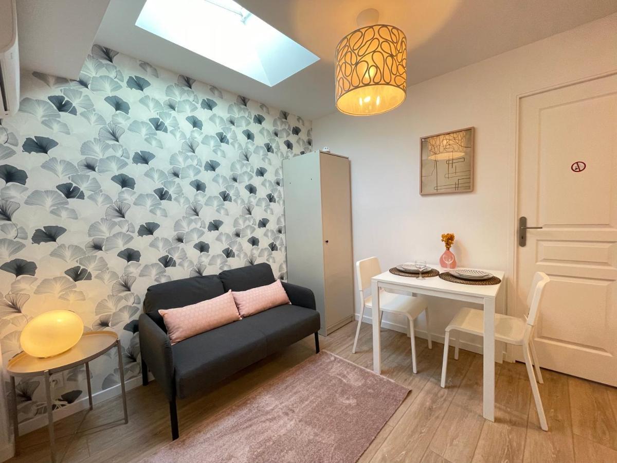 Renting - Fersen - 2 Vieil - Ac - Safranier - Big Terrace Apartment Antibes